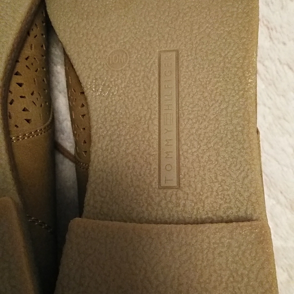 Tommy Hilfiger Vegan Perforated Booties - Picture 5 of 9